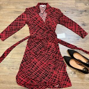 New Elegant Maggy London wrap around dress